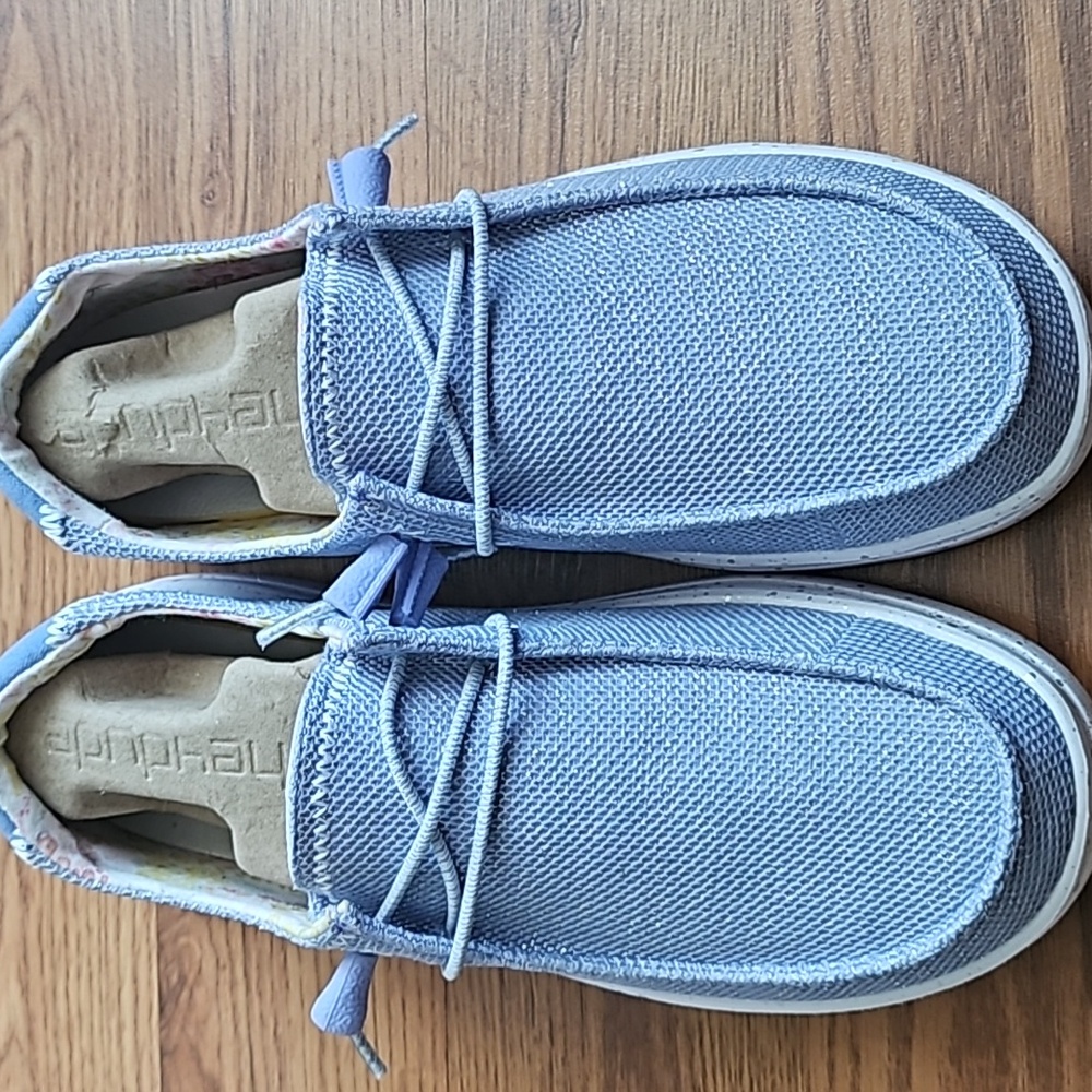 Hey dude womens size 9